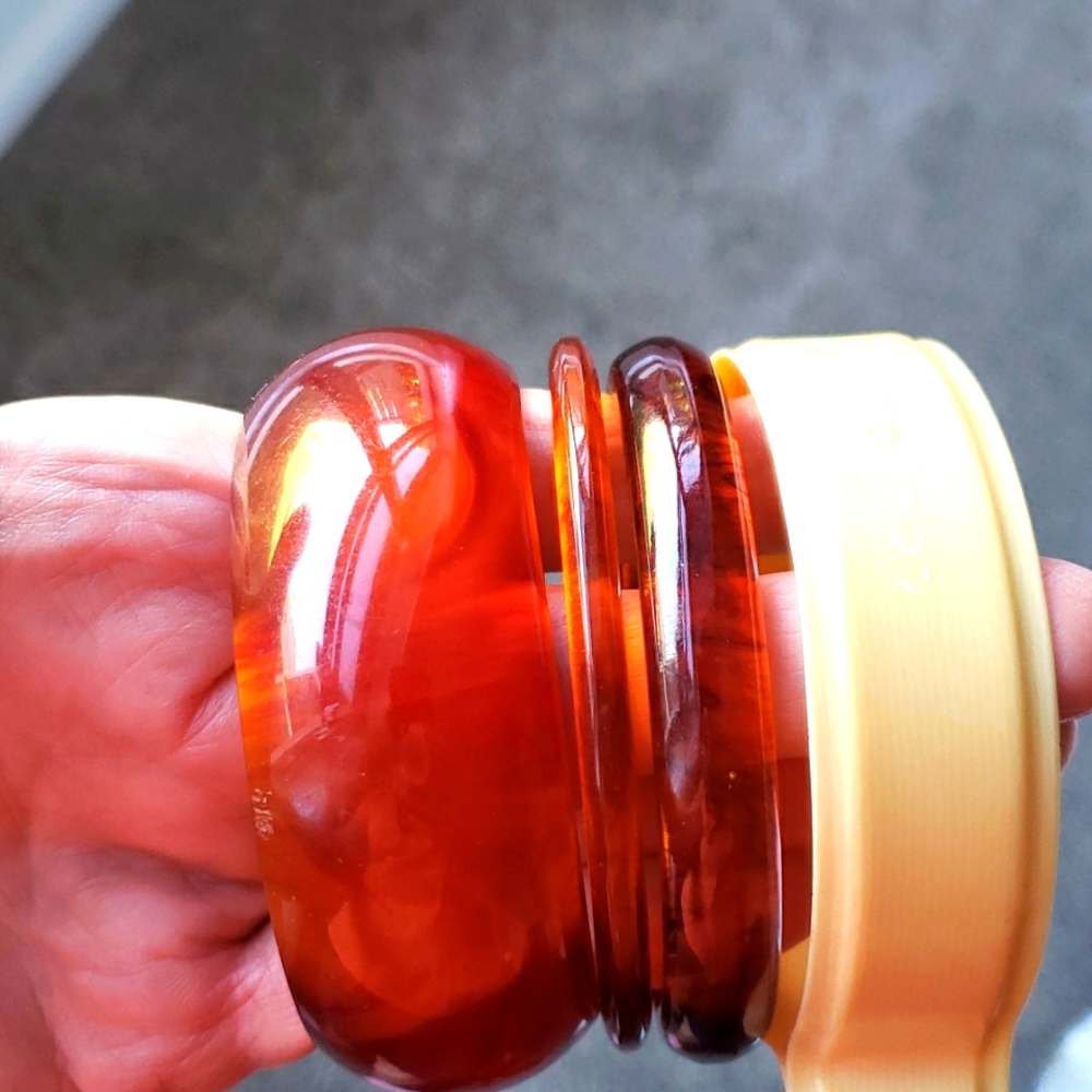 Vintage Marbled Lucite Bangles Lot of 3 plus 1 ?plastic with flowers